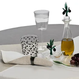 casarialto table with olive oil bottle and sale aand pepper 2